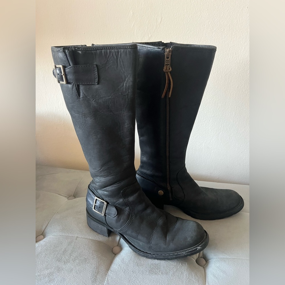 Timberland Women’s Waterproof Boot Size 9.5 Black Leather